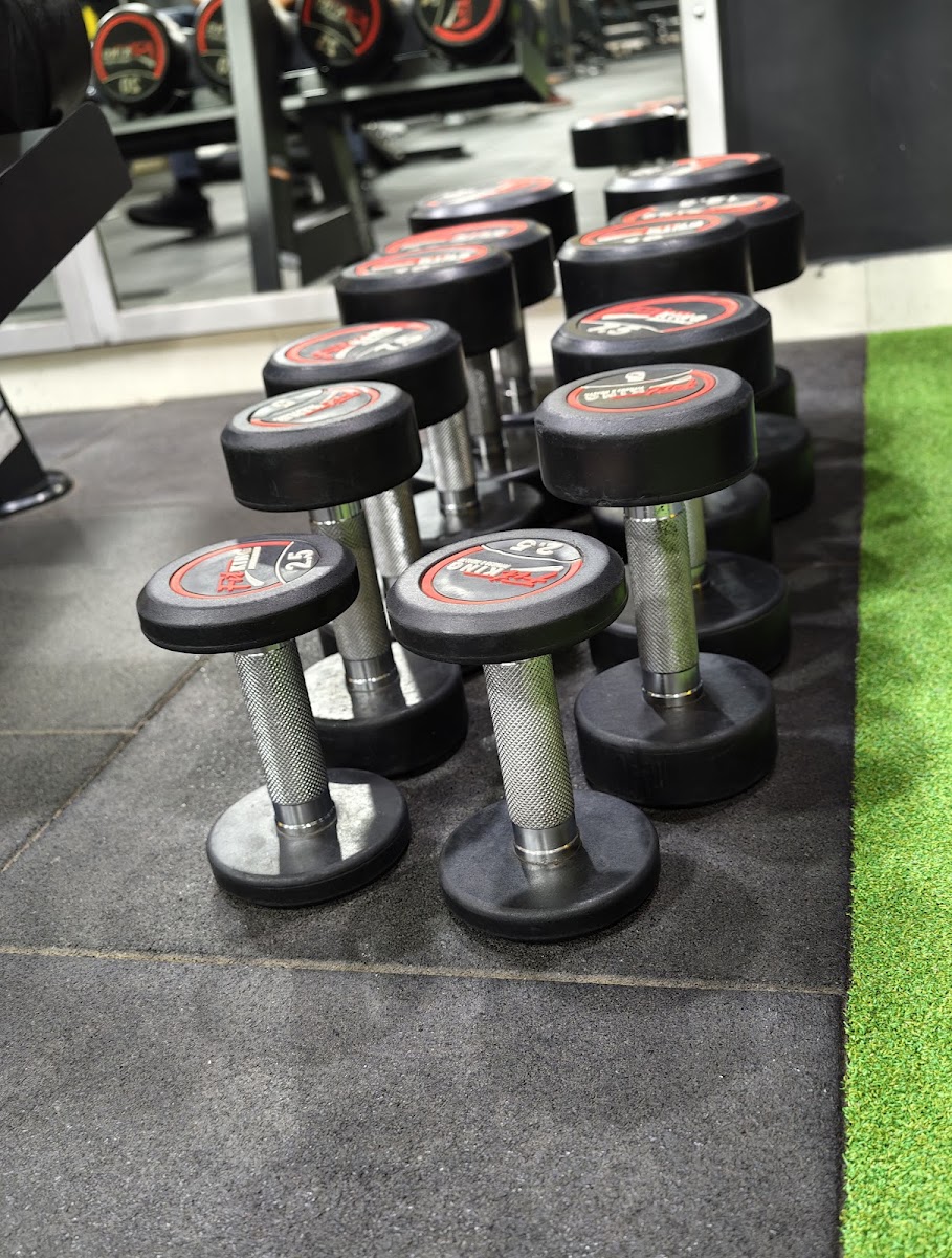 CROSSFIT LIONS FITNESS gym facility photo 3, Kamalesh home, Chandrashekar layout, Srigandakavl bus stop, 1/555 556, Srigandha kaval, D-Group Layout, Chandrashekhara Layout, Annapurneshwari Nagar, Bengaluru, Karnataka 560091, India