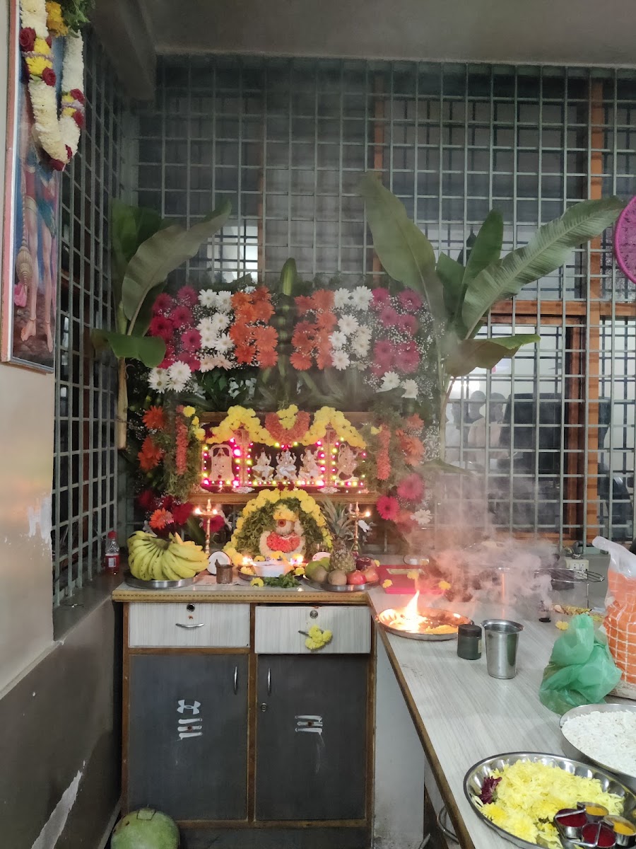 Eternal fitness gym facility photo 2, # 566; m s plaza,3rd floor 13th A cross, police station, 4th Main Rd, opposite to BSNL Office, near S R Nagar, Sampangi Rama Nagara, Sampangi Rama Nagar, Bengaluru, Karnataka 560027, India