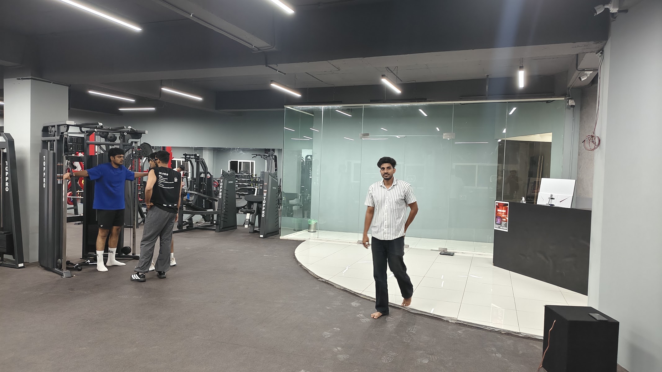 Forge One Fitness gym facility photo 4, neat Federal Bank ATM, Buildings 84, Hosur Road next to Savoury Business Hotel Zuzuvadi, Madiwala New Extension, Madiwala, Kaveri Layout, Adugodi, Bengaluru, Karnataka 560068, India