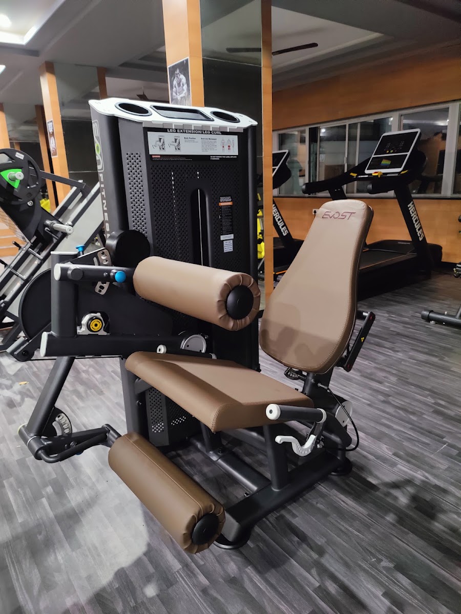 PR Fitness Club gym facility photo 5, Hotel Basant Residency, 4th Main Rd, Gandhi Nagar, Bengaluru, Karnataka 560009, India