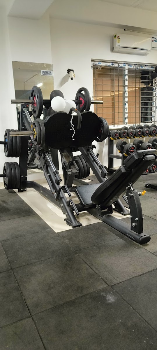 WeLLFIT GYM gym facility photo 2, 4th floor, Riqueza Sumeru, College Rd, M V Extenstion, Hoskote, Bengaluru, Karnataka 562114, India
